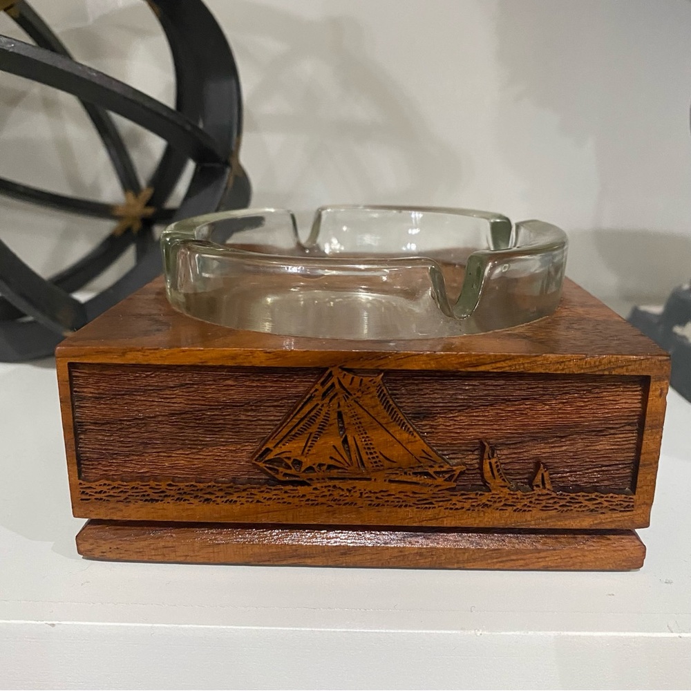 Vintage Lasercraft Laser Engraved Walnut Wood Glass Ashtray.